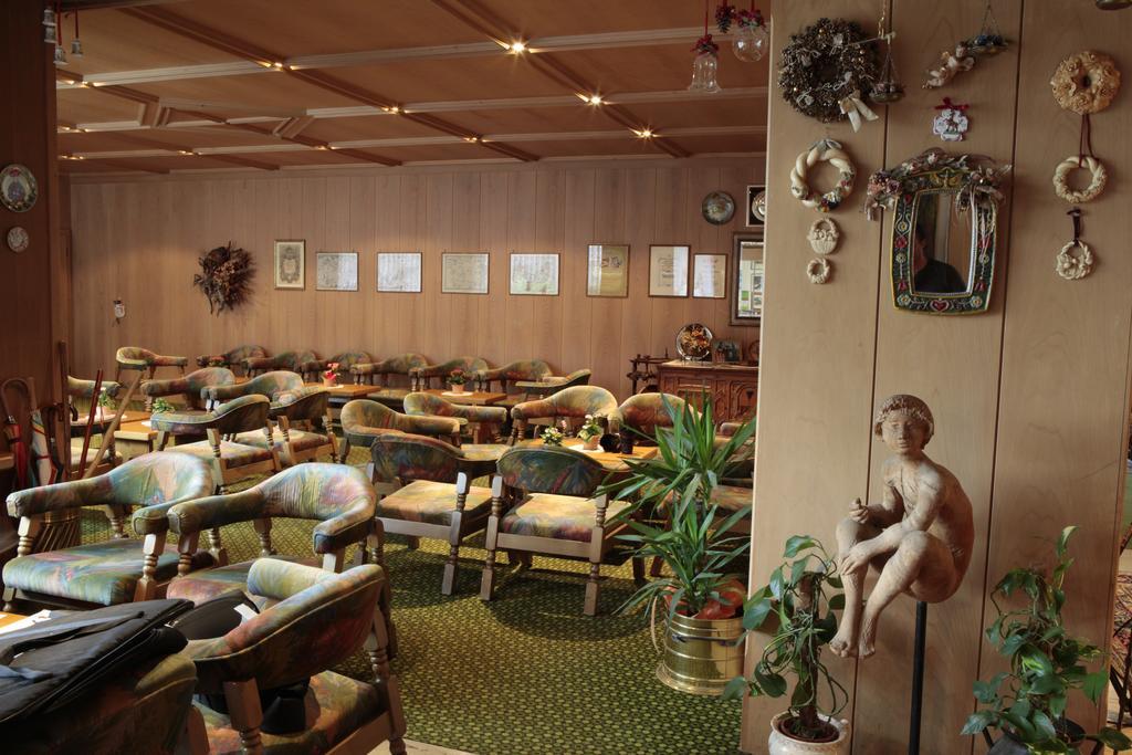Hotel Alpino Plan セルヴァ・ディ・ヴァル・ガルデーナ エクステリア 写真